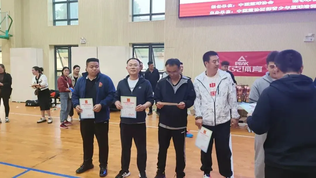如何通过合理的营养补充来支持篮球恢复训练?_1